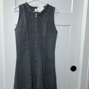 Chic Gray Sleeveless Dress